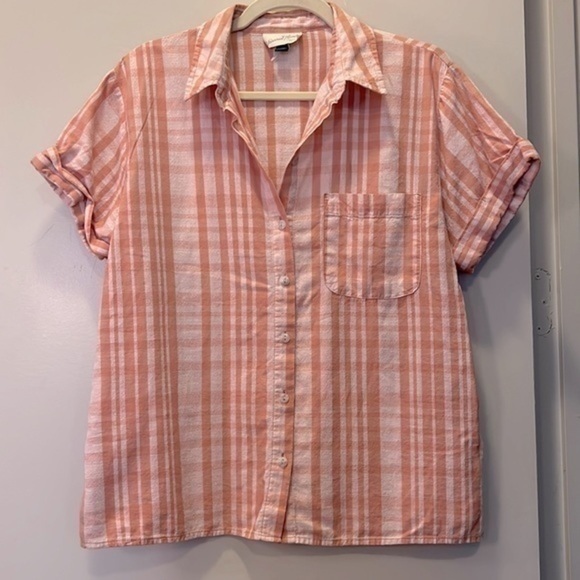 NWOT Universal Thread Top - Picture 2 of 5